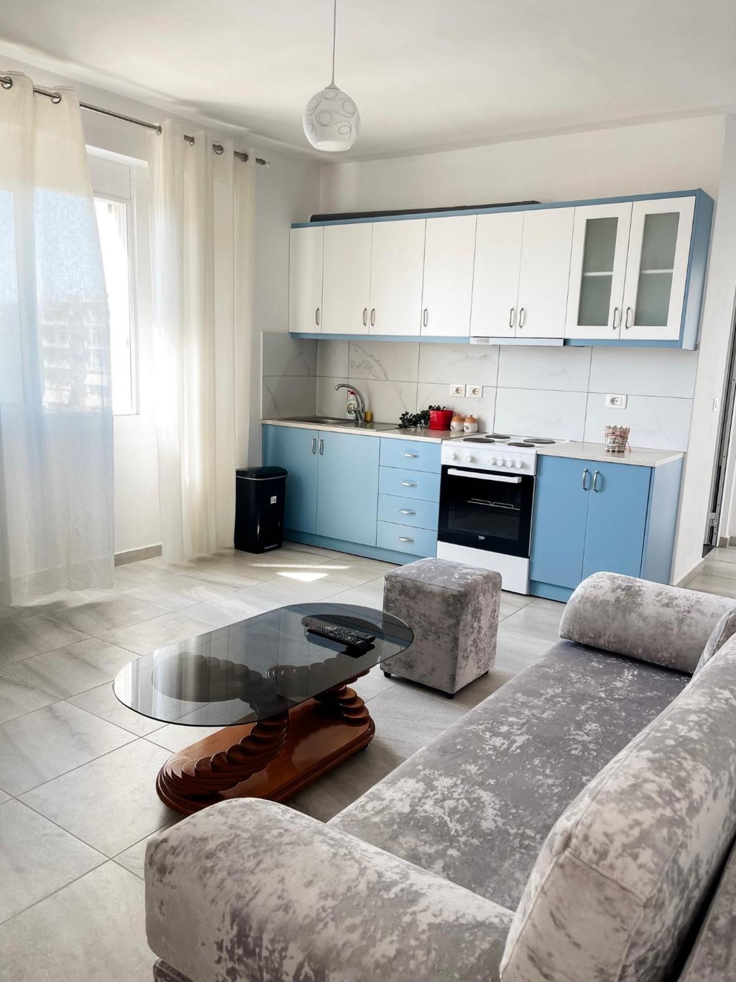 L.T. Noy'S Apartment Sarande Bagian luar foto