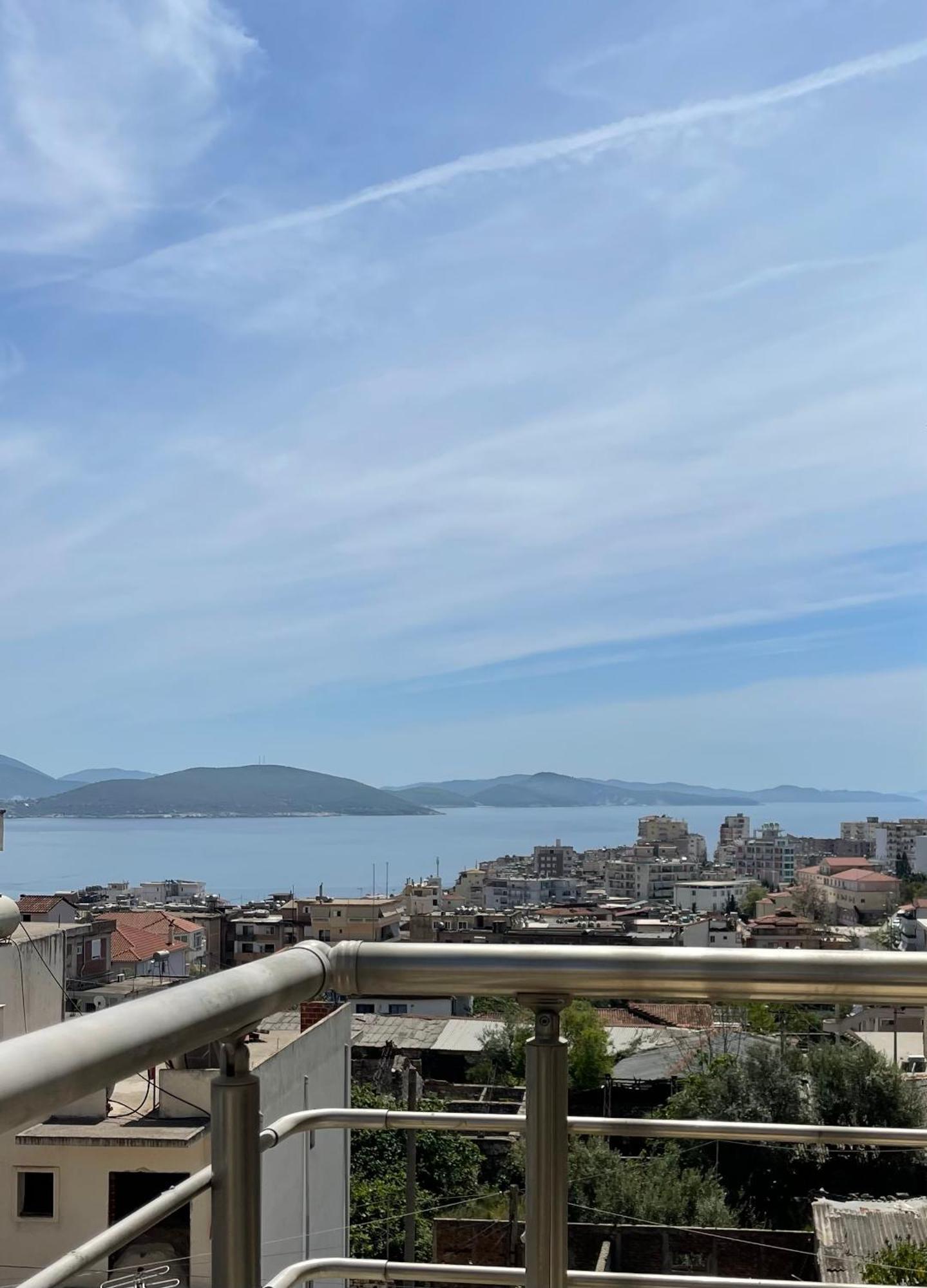 L.T. Noy'S Apartment Sarande Bagian luar foto